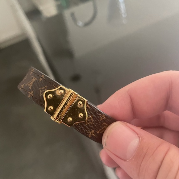 Louis Vuitton monogram bracelet 19 - Picture 2 of 4